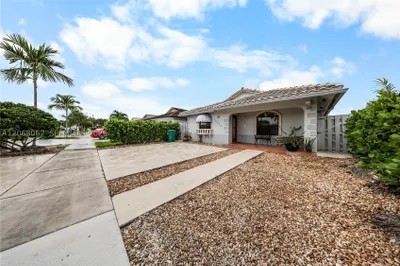 10033 NW 126th Ter 1