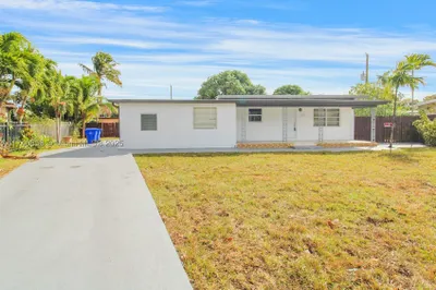 311 SW 52nd Ct 1