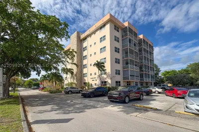 1830 Dixieanna St #605 1