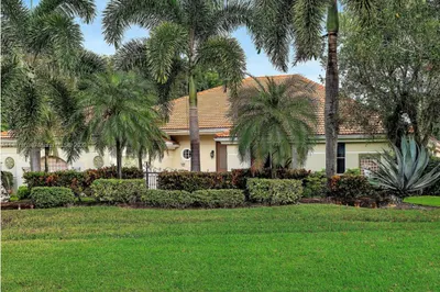 1850 Breakers West Ct 1