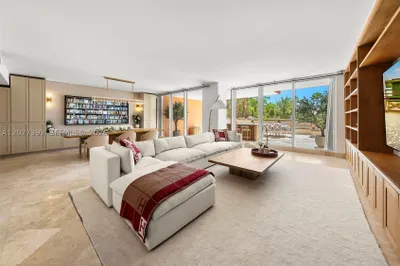 785 Crandon Blvd #205/305 1