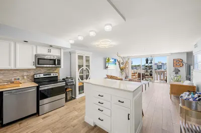 231 E Lantana Road #402 1