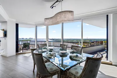 100 Lakeshore Drive #1858