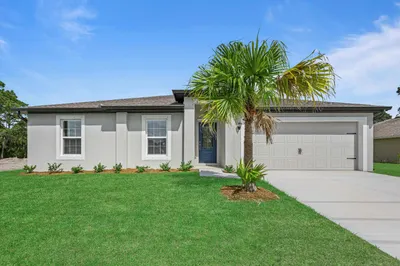 1013 SW Fisherman Avenue 1