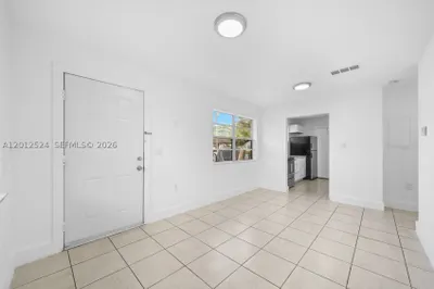 1074 NW 27th St 0 1