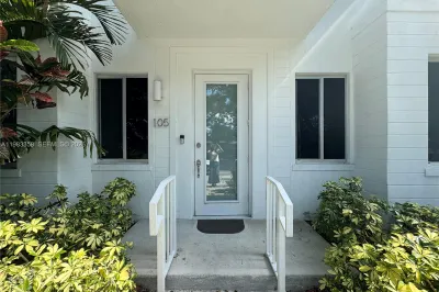 Aventura Place #105