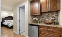 341 E 58th St Photo