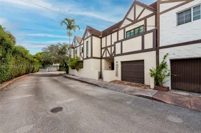 3621 Viscaya Ct 1
