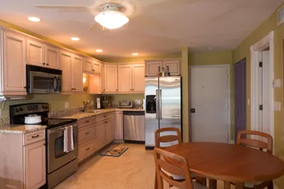 2400 S Ocean Drive S #1033 1
