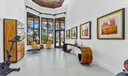 314 W Riverside Drive Photo