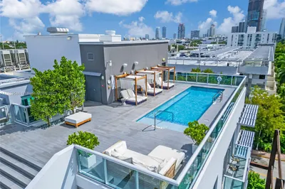 1215 West Ave #302 1