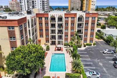 400 N Riverside Dr #406 1