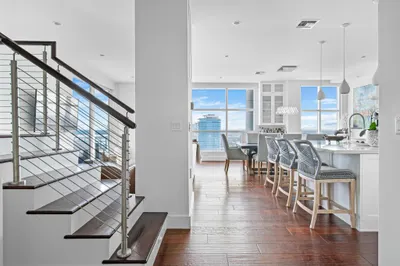 222 Lakeview Avenue #2s 1