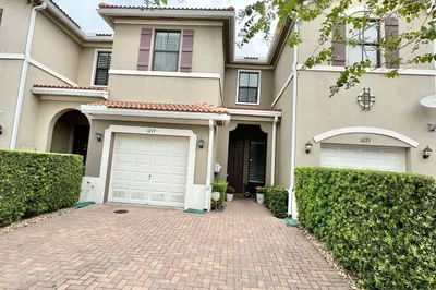 1079 NW 33rd Manor 1