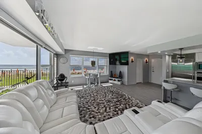 3800 GALT OCEAN Drive #105 1