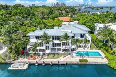 3835 Carole Ct 1
