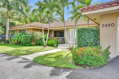 2460 Del Lago Dr 1