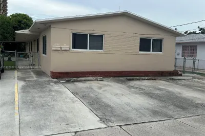 4246 NW 2nd Ter #front 1