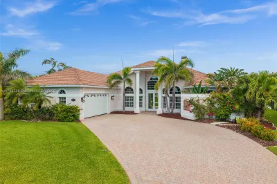2501 SW 53rd Ter