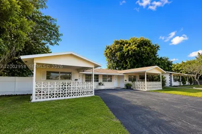 2051 NE 25th Ave 1