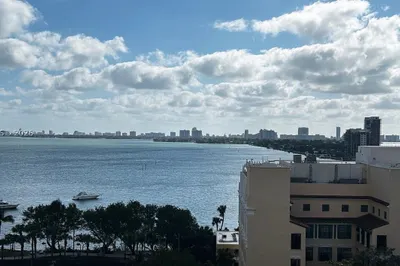 1750 N Bayshore Dr #1104 1