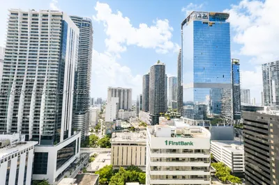 951 Brickell Ave #2407 1