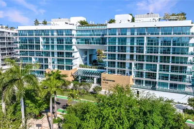 9221 E Bay Harbor Drive #512 1