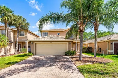 5453 Queenship Court 1