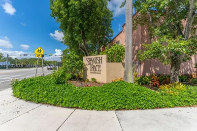 10832 N Kendall Dr #U1 1