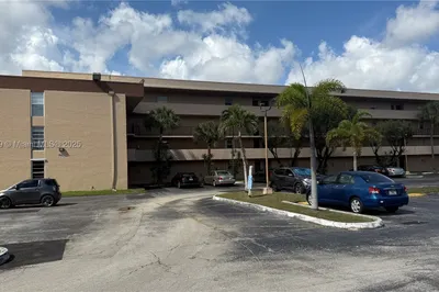 502 NW 87th Ave #305 1