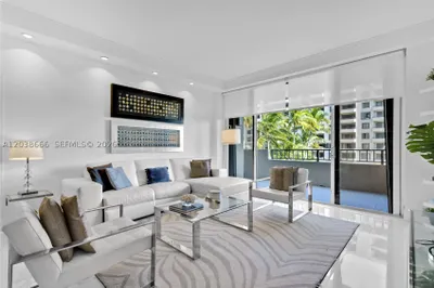 251 Crandon Blvd #322 1