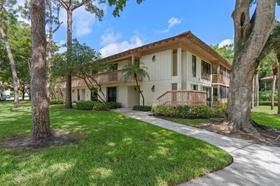 200 Brackenwood Terrace 1