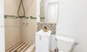 621 E 52nd St #W Photo