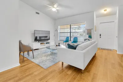 12260 Sannenwood 1