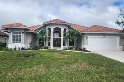 5805 NW Fall Flower Court 1