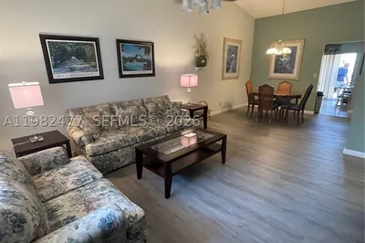8042 SE Villa Cir #8042 1