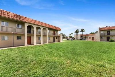 6094 Forest Hill Boulevard #106 1