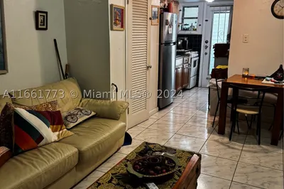 6490 Collins Ave #4 1