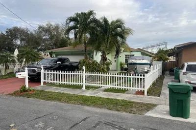 508 NW 3rd Ter 1