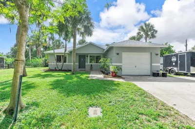 2451 SW 43rd Ter 1