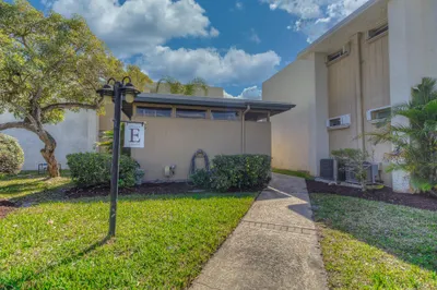 1510 NE 12th Terrace #E-2 1