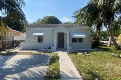 894 NW 108th St #1 1