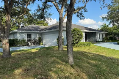 13501 SW 104th Ave 1