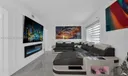 831 E 10th Pl Photo
