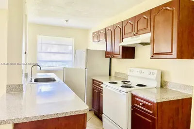 1100 NE 1st Ct #110 1