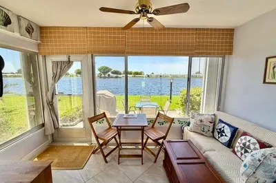 1116 Lake Terrace #114 1