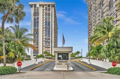 1901 Brickell Ave #B1407 1