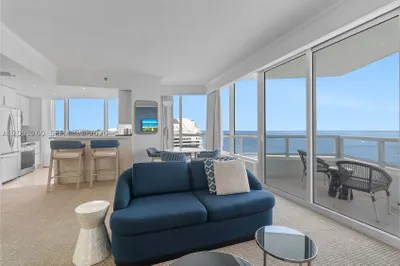 4401 Collins Ave #1703 1