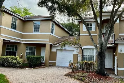 2940 NW 99th Ter 1