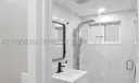 331 W 40th Pl Photo